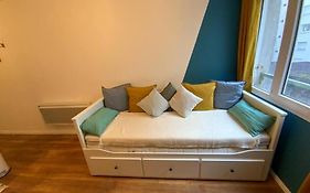 Studio Confortable, Equipe - 2Min Caserne De Bonne